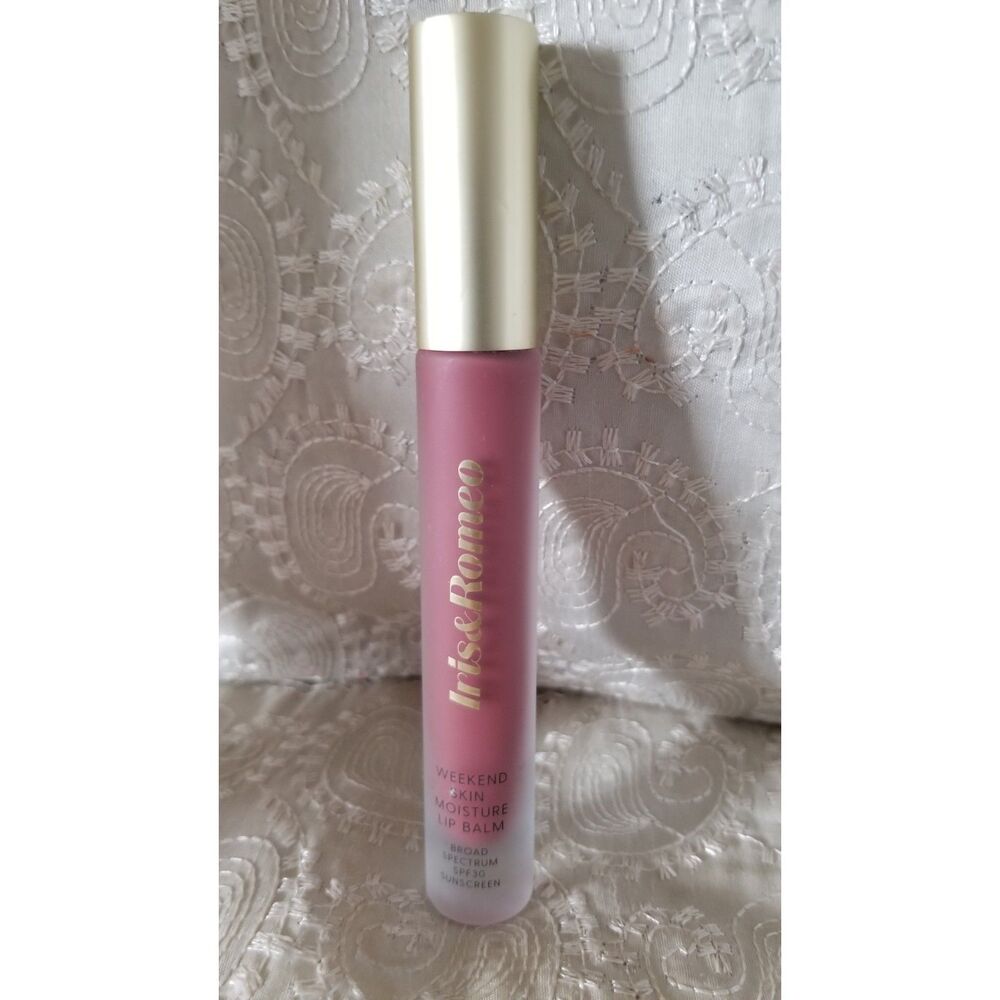 The Iris&Romeo Weekend Skin SPF 30 Moisture Lip Balm  SHADE 13